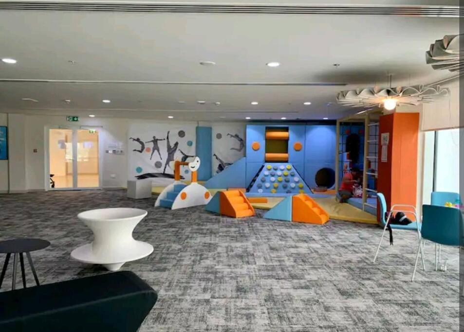 B1 Studio In Yas With Canal View Abu Dhabi Esterno foto